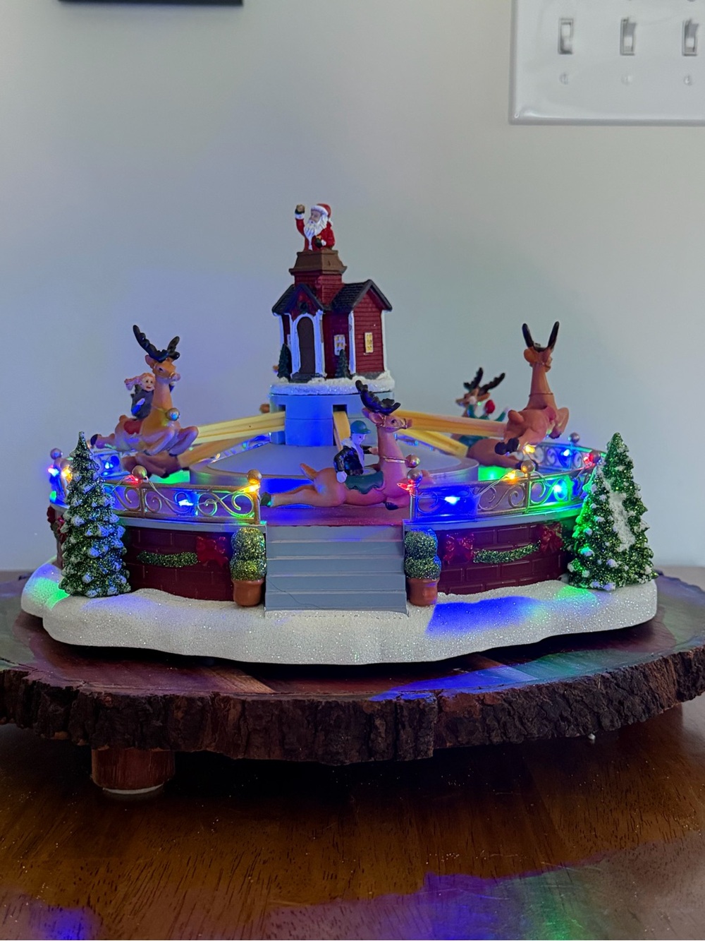 St Nicholas Square Amusement Park Christmas Village Light Music Motion w Box